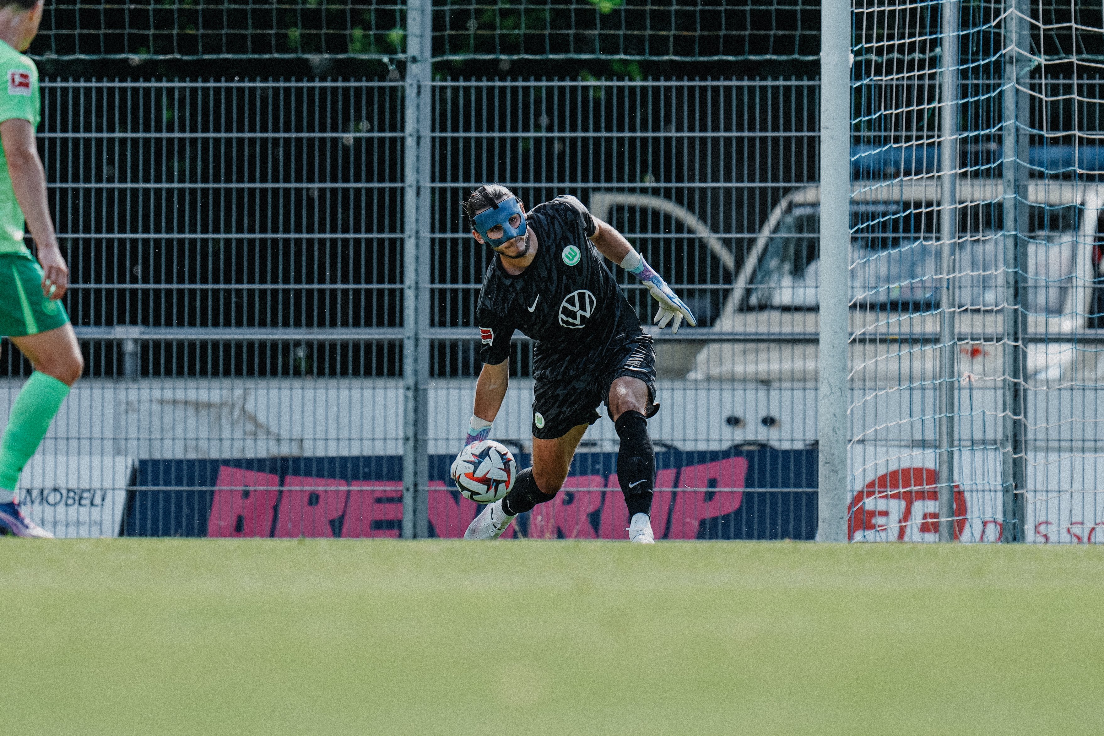 雷速-包含德国杯赛前再迎强敌，波特兰开拓者完成体检，主帅态度——震撼外界，身体对抗强度拉满的词条