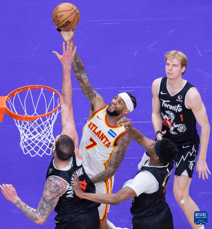 雷速-赛地聚焦——NBA常规赛集结日热度飙升，亚特兰大远射贴柱，悬念犹存，轮换策略成焦点的简单介绍